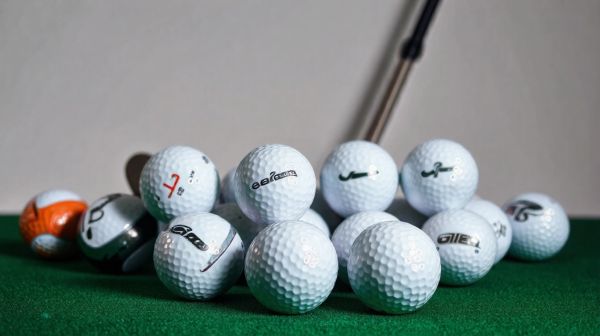 Meilleures marques de balles de golf pour optimiser votre jeu